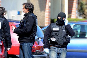 Во Франции задержали около 20 исламистов, связанных с "тулузским стрелком"