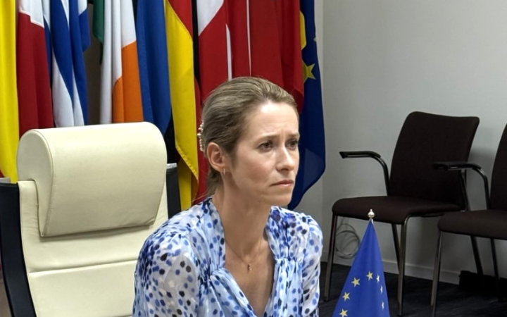 Брюссель викликає російського посла через пошкодження обстрілом будівлі представництва ЄС у Києві