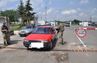 Женщина умышленно наехала на пограничника в КПВВ "Новотроицкое"