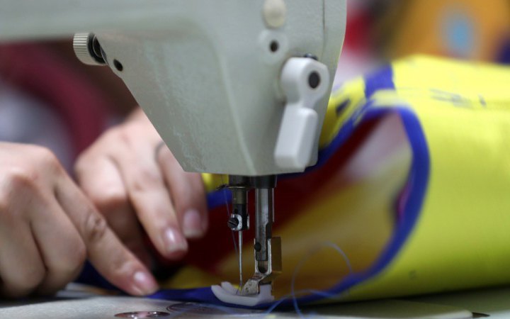 ЗМІ: тарифи Трампа стануть руйнівними для мільйонів швейних працівників у світі