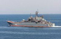 В Эгейском море сухогруз из Сьерра-Леоне столкнулся с российским десантным кораблем