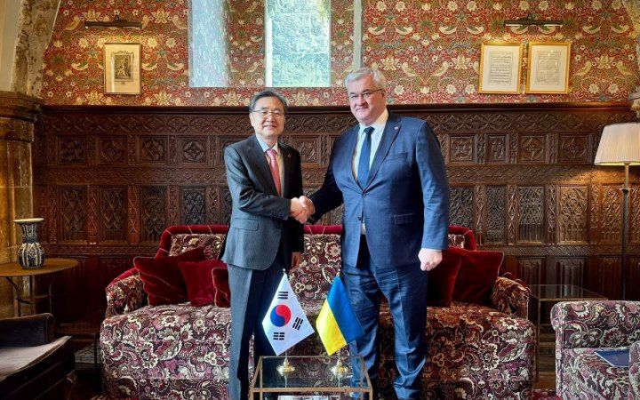 Андрій Сибіга зустрівся з міністром закордонних справ Республіки Корея