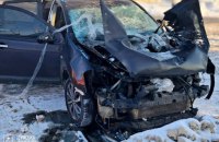 На Сумщині росіяни атакували цивільне авто, постраждали троє людей