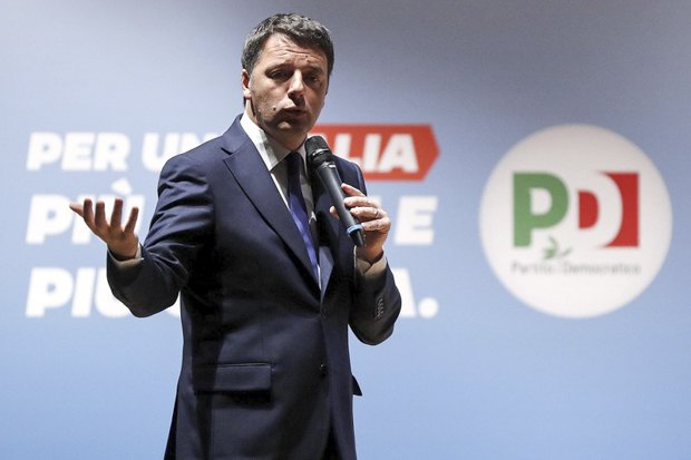 Лидер итальянской демократической партии (PD) Маттео Ренци во время предвыборной кампании в Риме, Италия, 18 февраля 2018.
