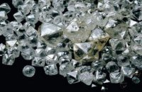 США частково дозволили імпортувати російські діаманти 