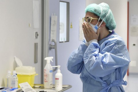 В Ужгороде подтвердили коронавирус у врача центральной больницы и медсестры