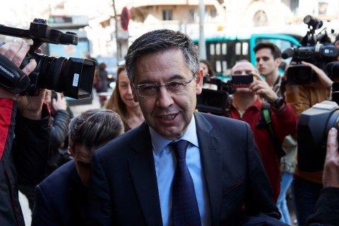 Экс-президента "Барселоны" выпустили из-под ареста под залог
