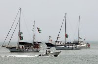 Активісти кажуть про другу атаку на судно гуманітарної флотилії до Гази біля узбережжя Тунісу 