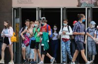 В Украине впервые с начала эпидемии обнаружили более 1800 случаев коронавируса в сутки