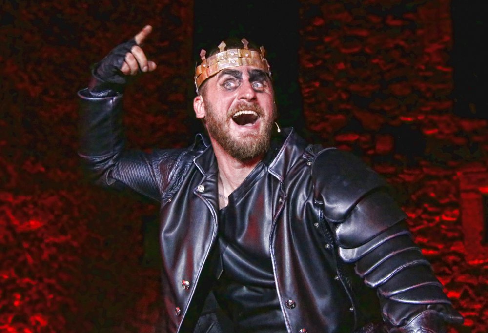 Вистава «Річард ІІІ», на фото Рудольф Дзуринець.