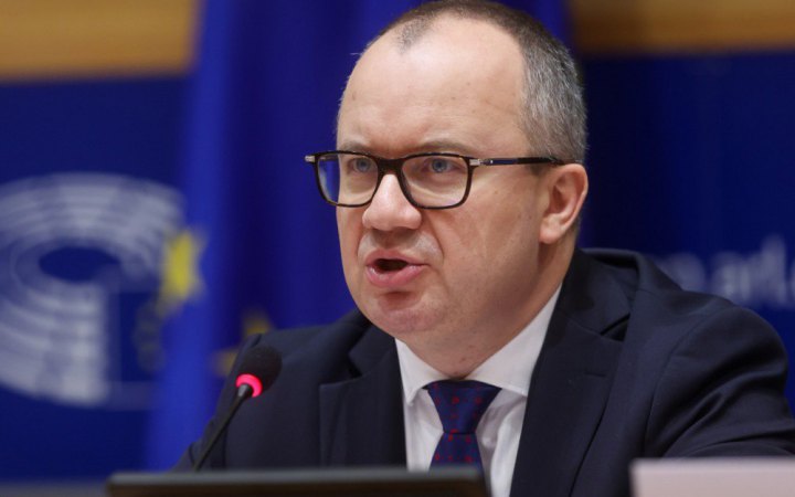 У Польщі національна виборча комісія перевірить протоколи з неправильними підрахунками голосів