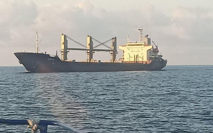 Вже друге судно з українською пшеницею вийшло з порту “Чорноморськ” по тимчасовому коридору