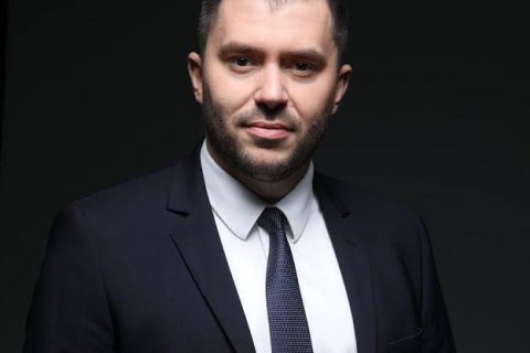 Радник керівника ОП Руслан Магомедов претендує на посаду голови Нацкомісії з цінних паперів 