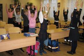 Киевских школьников обязали делать утреннюю зарядку 