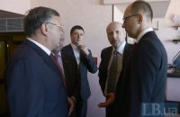 Гриценко хочет "дать в морду" соратникам по оппозиции