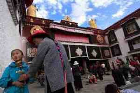 Тибет собирается упростить условия посещения региона иностранцами