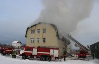 В Гореничах под Киевом горит офисное здание