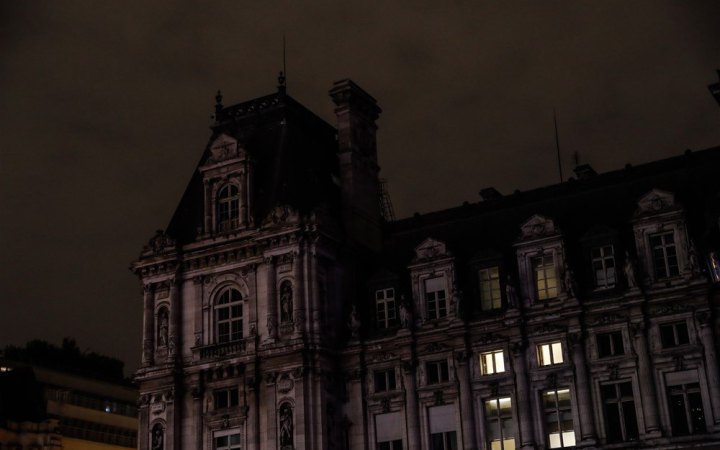 Блекаут у Берліні: без світла залишилися понад 45 тисяч домогосподарств через пожежу на електромережі