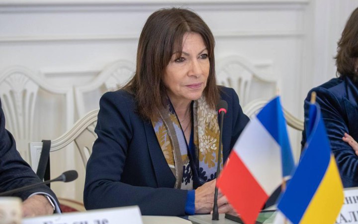 Зеленський відзначив мера Парижа Ідальго орденом княгині Ольги, а Кличко - Знаком Пошани