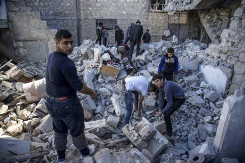 Жертвами российских и сирийских ударов по Гуте и Идлибу стали около 180 человек