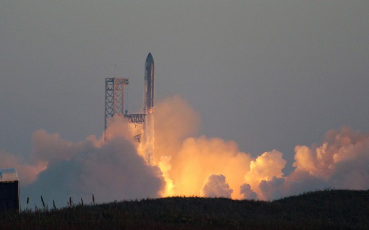 SpaceX будує шпигунську мережу супутників для спецслужб США, − Reuters