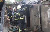 Після ракетного удару Росії по Миколаєву виникла пожежа у приватному секторі