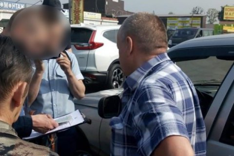 ДБР затримало співробітника "Київтрансгазу" під час отримання $12 тис. хабара від забудовника