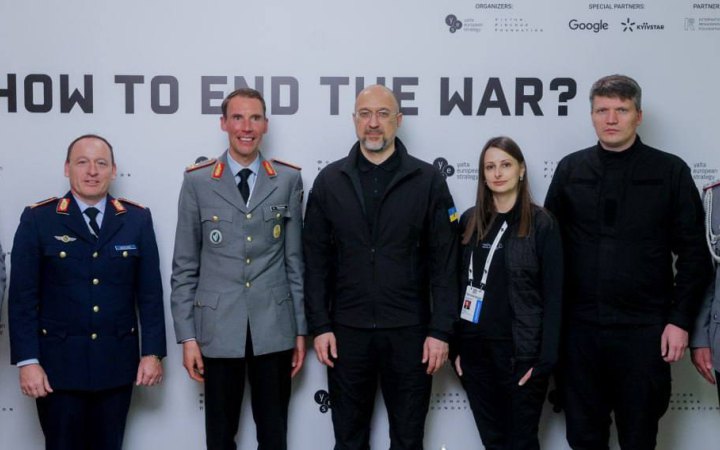 Шмигаль зустрівся із керівництвом ситуаційного центру "Україна" Міноборони Німеччини 