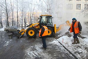 ​"Киеватодор" обещает залатать ямы на дорогах до мая
