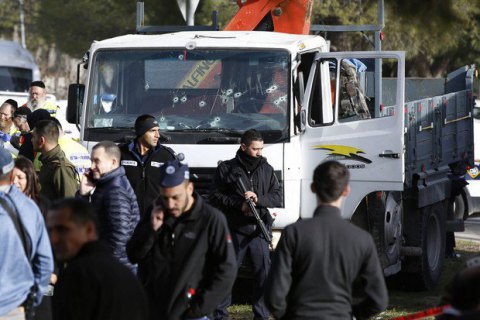 Полиция Израиля назвала имя исполнителя теракта в Иерусалиме