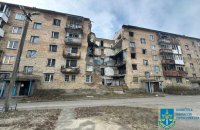 Підрядника підозрюють у заволодінні коштами на відновлення пошкодженої обстрілами багатоповерхівки біля Києва