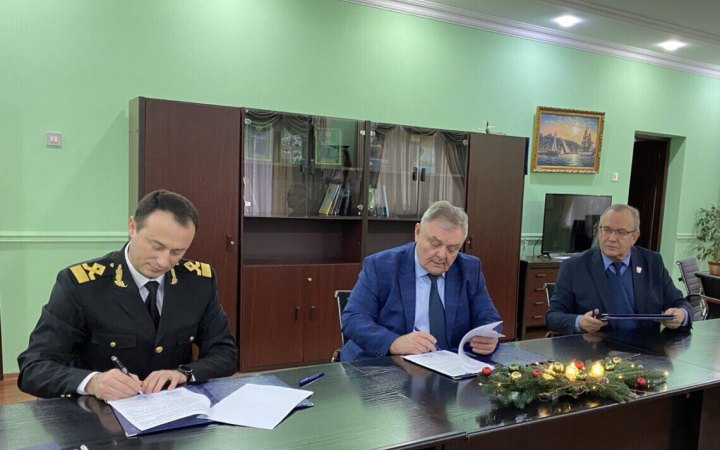 ВАКС вирішив конфіскувати активи на понад 8,5 млн грн, які належать подружжю митників та їхньому сину