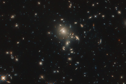 Космічний телескоп Hubble зафіксував "галактику зіркових вибухів"