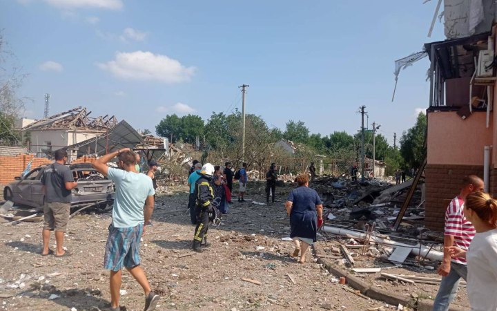 Обстріл будинку у Вознесенську: дванадцять людей поранено