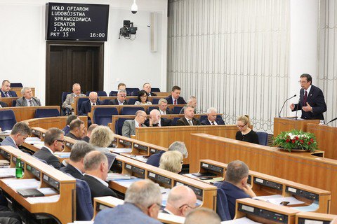 Сенат Польщі закликав Сейм назвати Волинську трагедію геноцидом