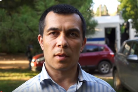 Крымский адвокат Курбединов вышел на свободу после 5 суток ареста