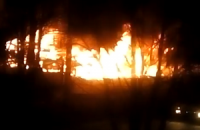 На лівому березі Києва вночі згоріли 10 автомобілів