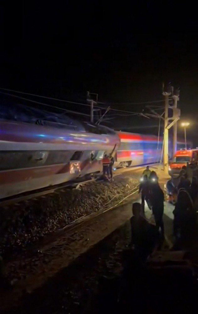 Поїзди зійшли із рейок у Іспанії