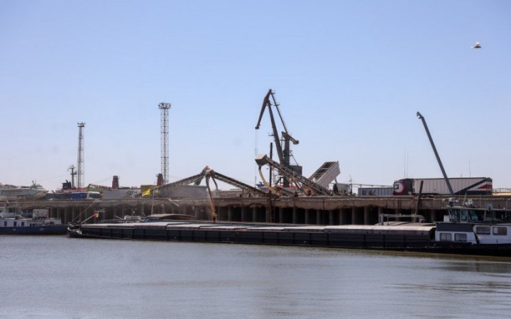 ​“Зерновий коридор”: акваторію Одеського порту не будуть повністю розміновувати
