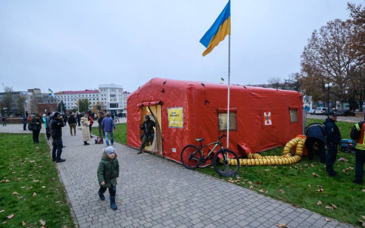 У Херсон прибули 13 вантажівок гуманітарної допомоги від ООН