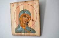 Мистецький проект "Ікони на ящиках з-під набоїв" зібрав мільйон гривень і полегшив спілкування політиків з європарламентарями