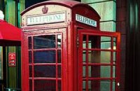 В Лондоне продают телефонные будки