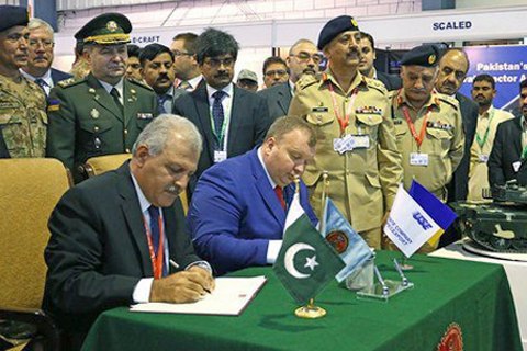 Украина подписала с Пакистаном оружейный меморандум на $600 млн