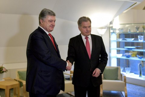 Порошенко обсудил с президентом Финляндии освобождение украинских политзаключенных в РФ