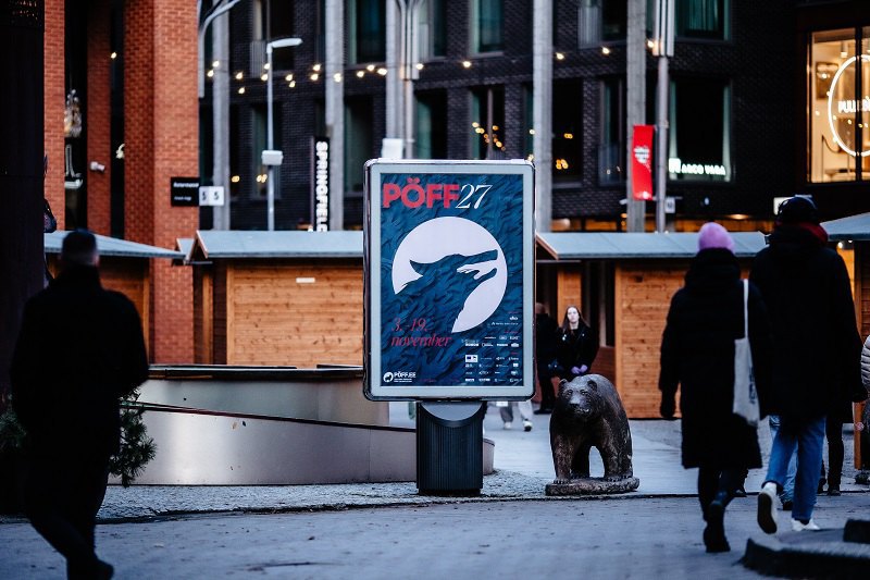 Реклама кінофестивалю на вулицях Таллінна