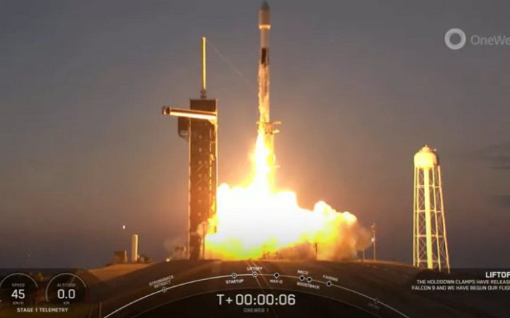 SpaceX показала фото запуску ракети з інтернет-супутниками OneWeb