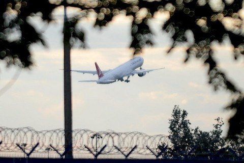 В аэропорту Одессы совершил аварийную посадку самолет, следовавший из Стамбула в Москву