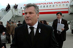 Экс-президента Польши Квасьневского оперируют 