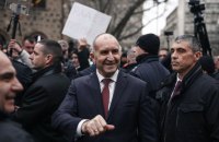 ЗМІ: проросійський експрезидент Болгарії Радев лідирує у виборчих перегонах