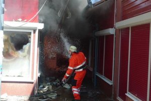 В Виннице произошел пожар на строительном рынке
